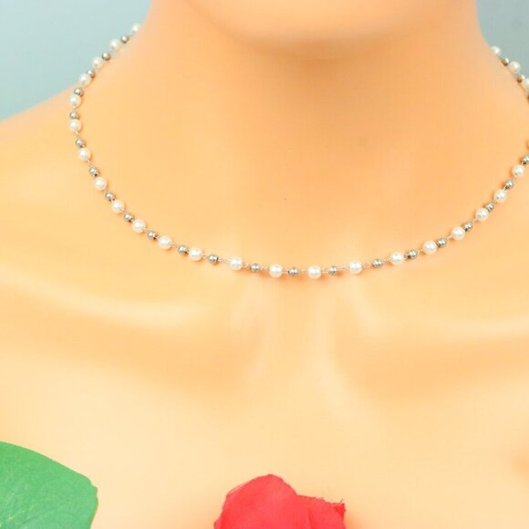 Delicate & Contemporary Necklace Chain, A Lovely Choice for Women, EVCH1162 - Picture 2 of 15